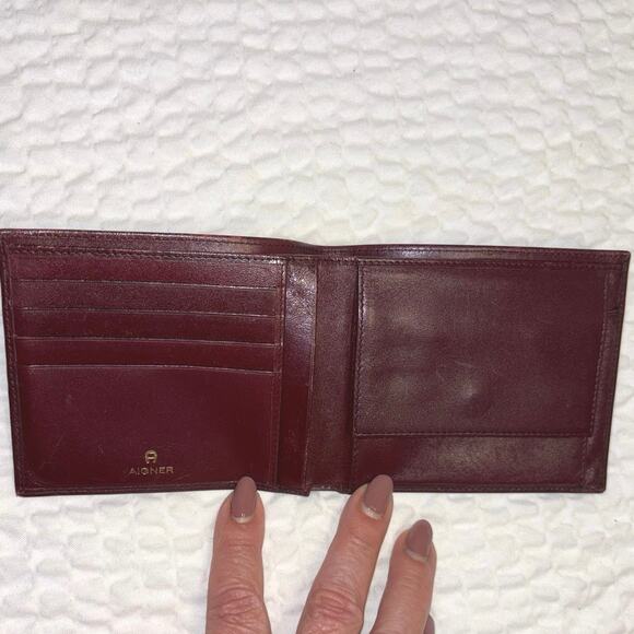 Agnier Burgundy Bifold Leather Wallet - Picture 3 of 6